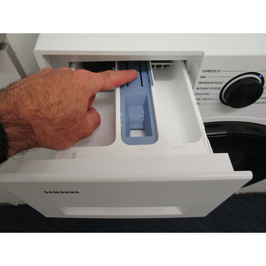 Samsung WW90CGC04DAE - Bouton de retrait du bac à produits