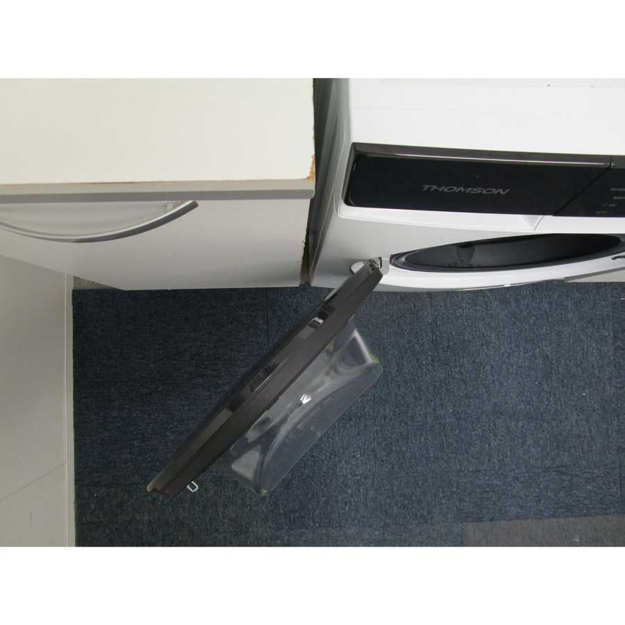 Thomson (Darty) TW148AM10WHCS - Angle d'ouverture de la porte