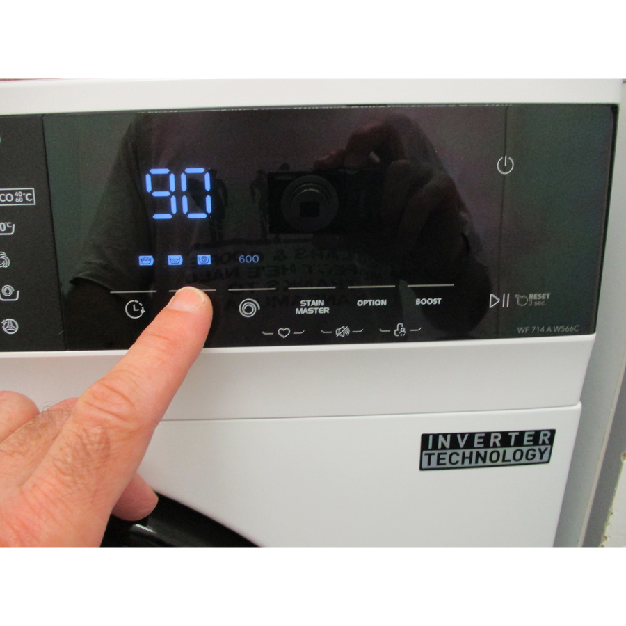 Valberg (Electro Dépôt) WF 714 A W566C - Afficheur et touches d'options