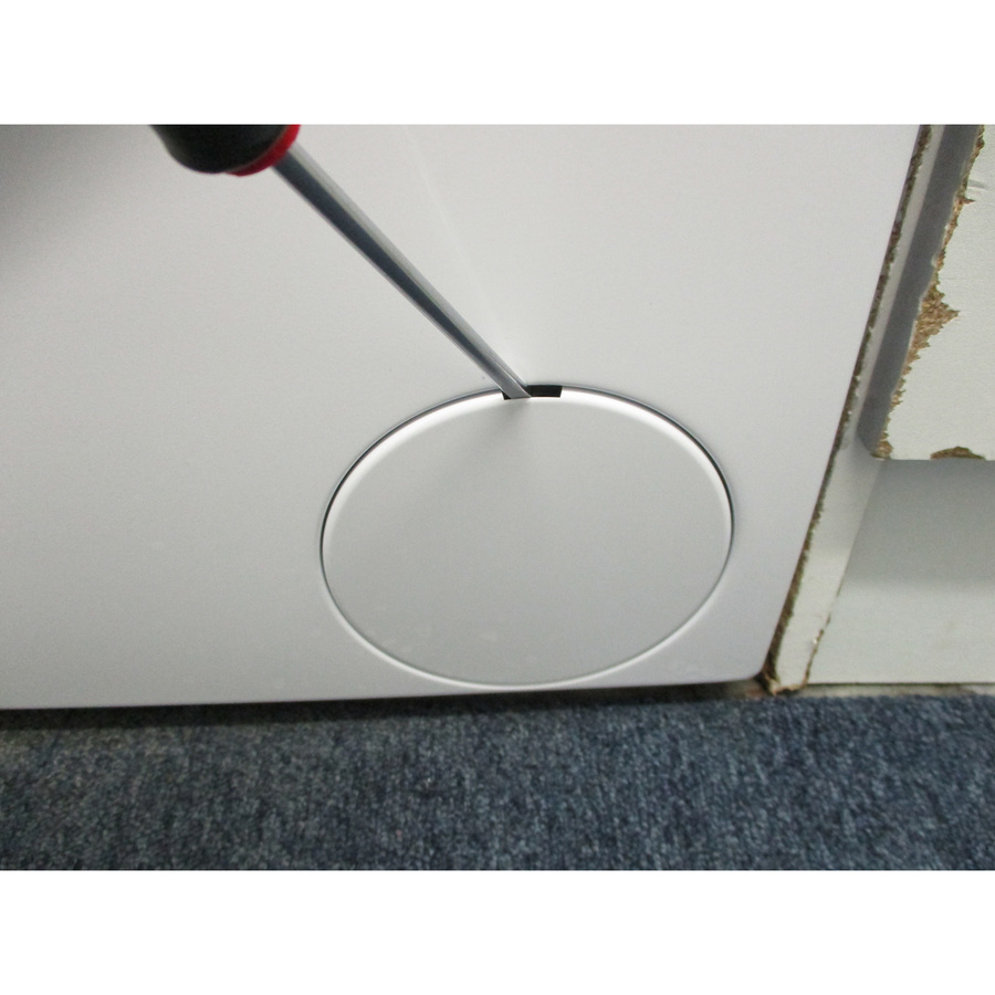 Vedette LFV294QW - Outil nécessaire pour accéder au filtre de vidange