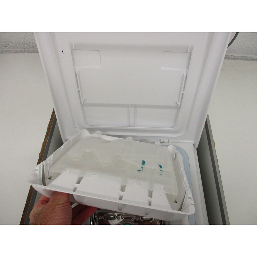 Vedette VLT612E2 - Retrait du bac à produit