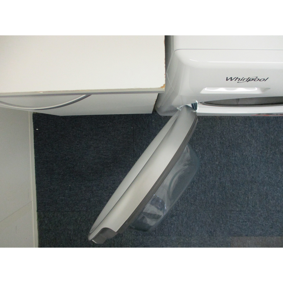 Whirlpool FFB10469SVFR - Angle d'ouverture de la porte