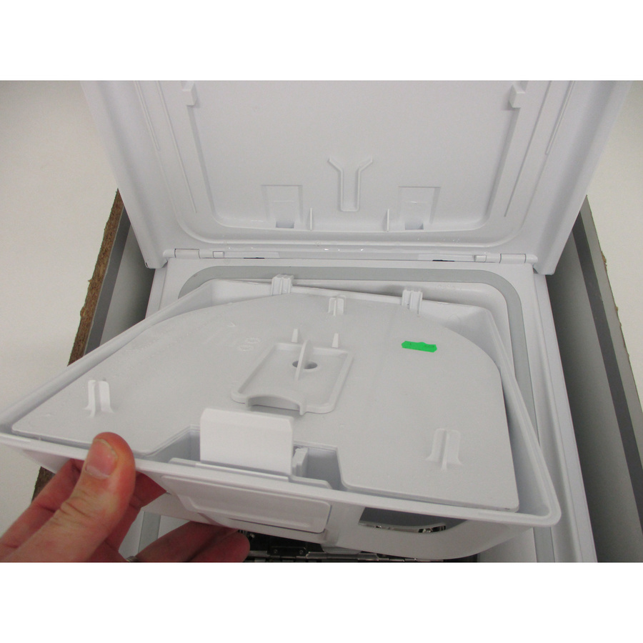 Whirlpool TDLRB65332BSFR/N - Retrait du bac à produit