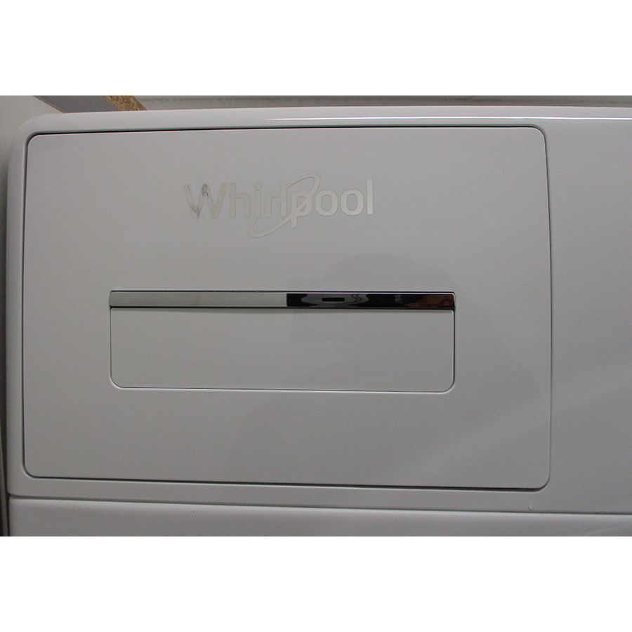 Whirlpool W6XW845WRFR Silence - Ouverture de la trappe du filtre de vidange