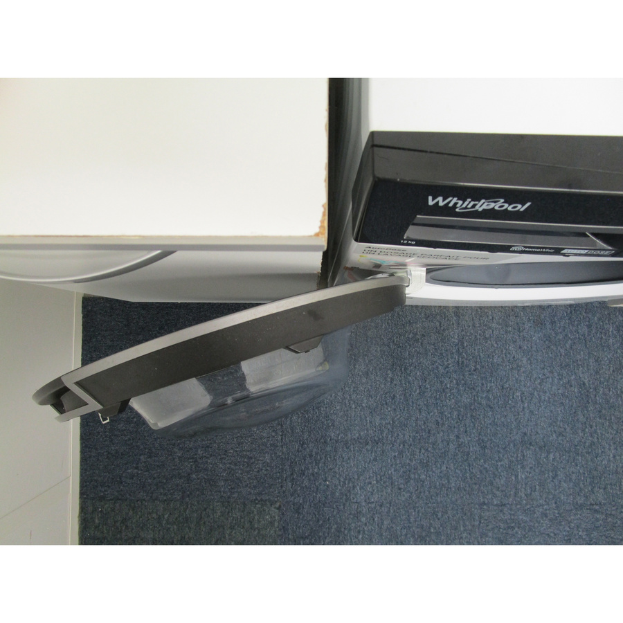 Whirlpool WPM27WADSFR - Angle d'ouverture de la porte