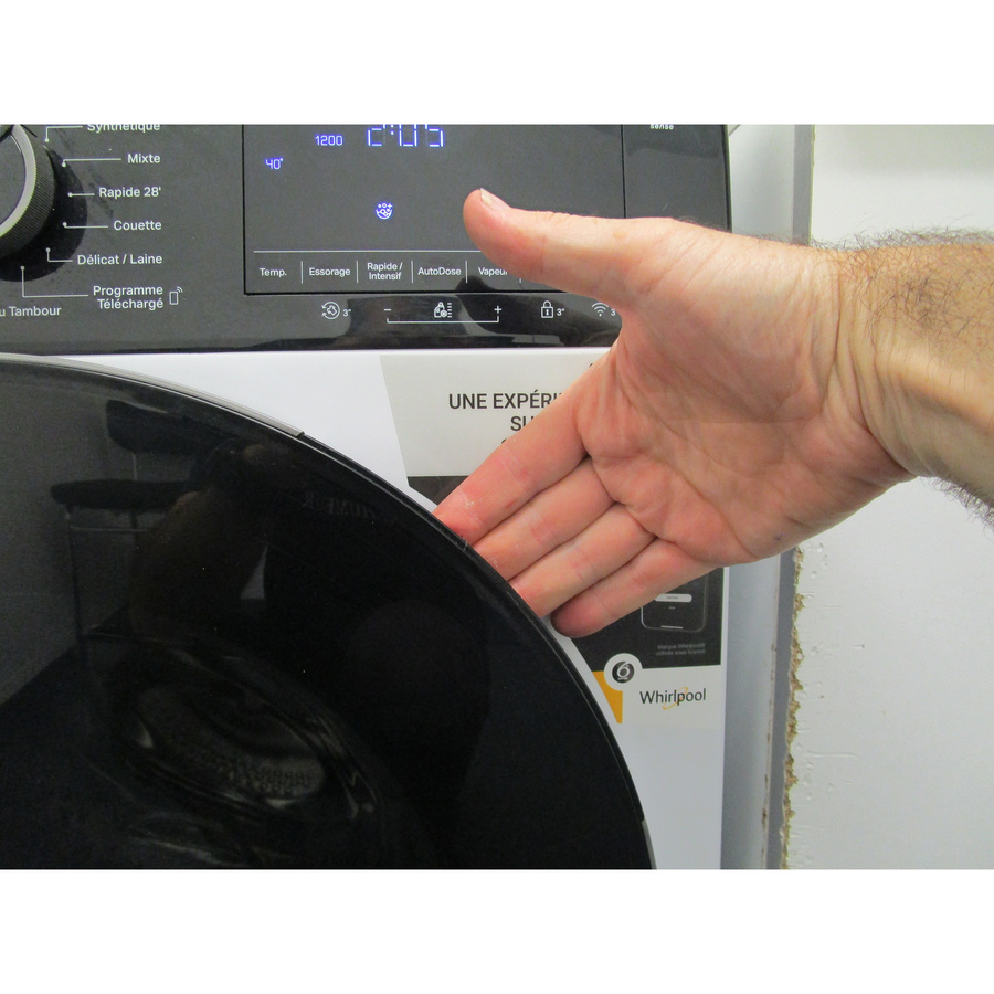 Whirlpool WPM27WADSFR - Poignée d'ouverture du hublot