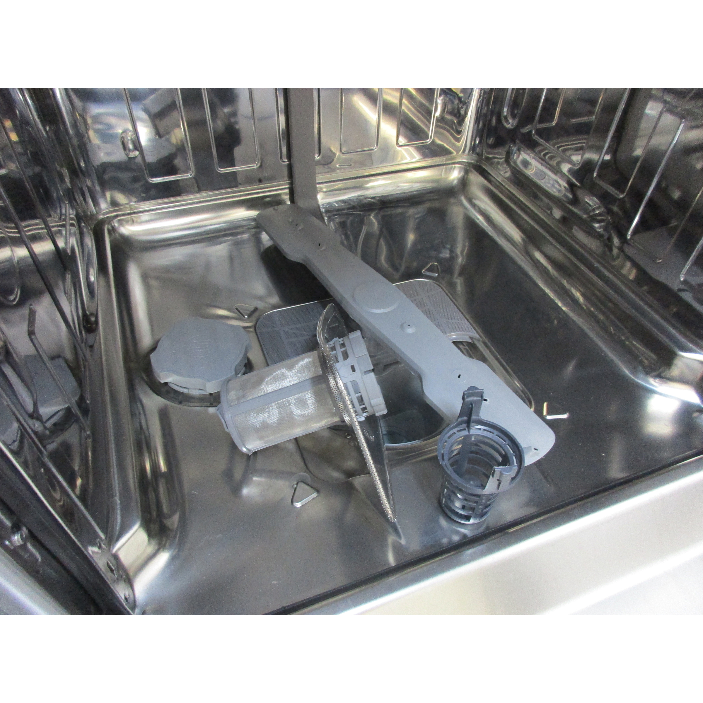 Beko BDF13V70S-13 - Réservoir à sel et retrait du filtre