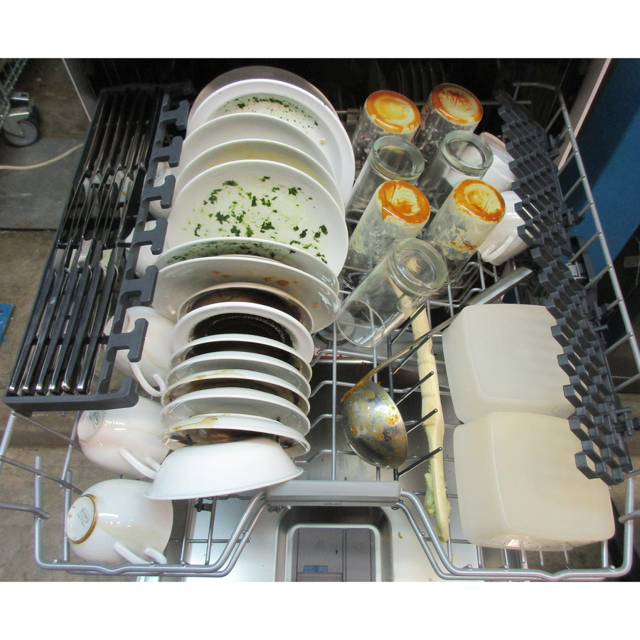 Beko BDFN26440WC - Rangement panier supérieur