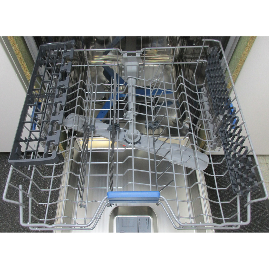 Beko BDIN28470C - Panier supérieur