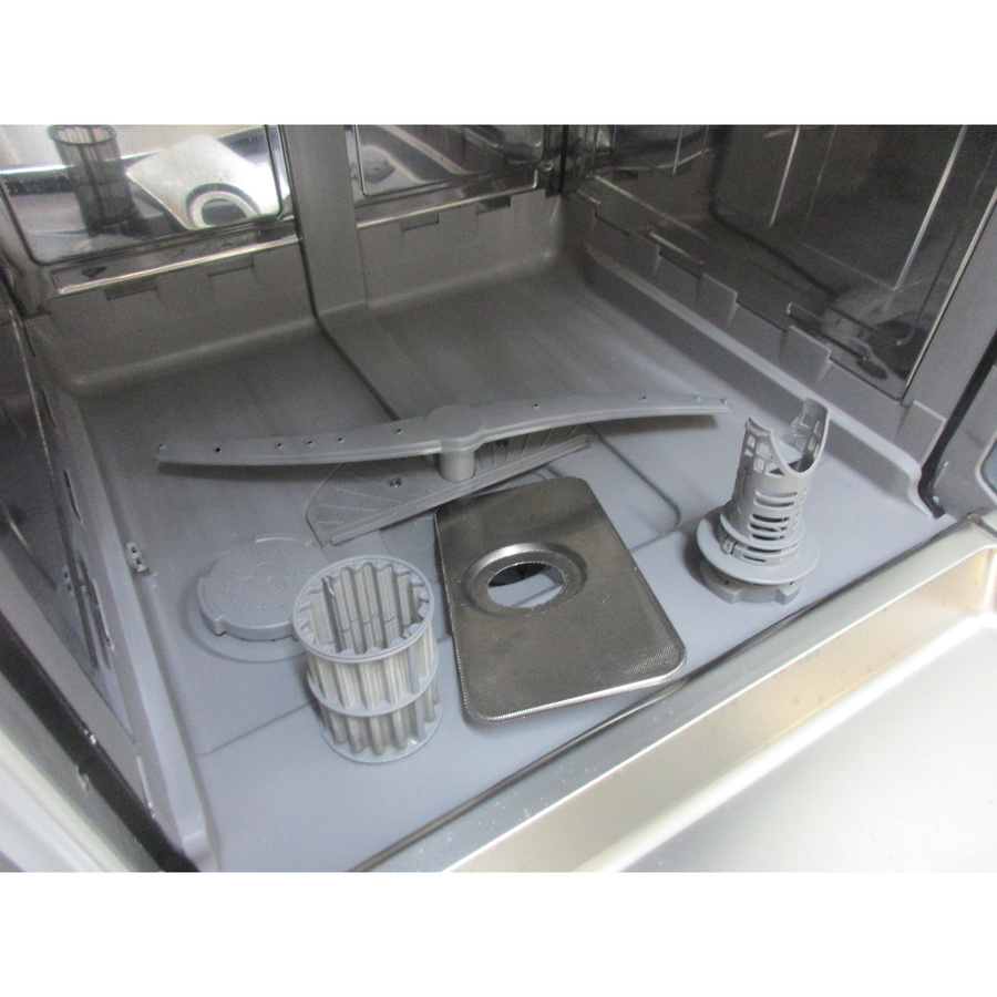 Bosch SMS25AW09F - Réservoir à sel et retrait du filtre