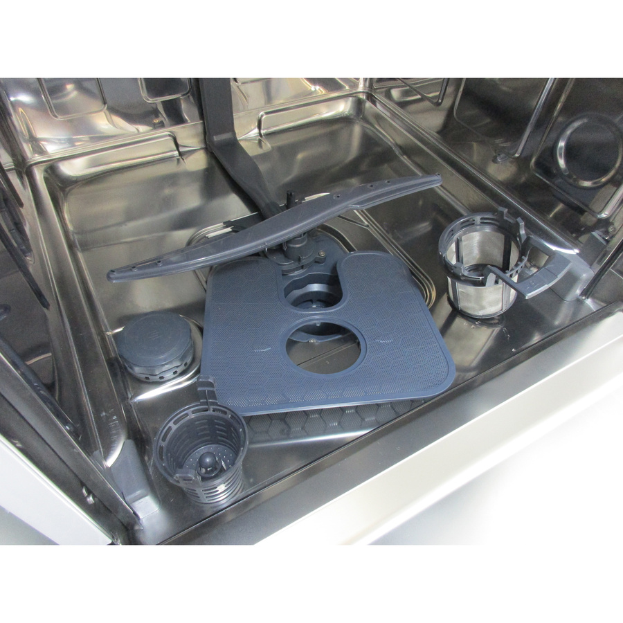 Candy CF6C4F0W - Réservoir à sel et retrait du filtre