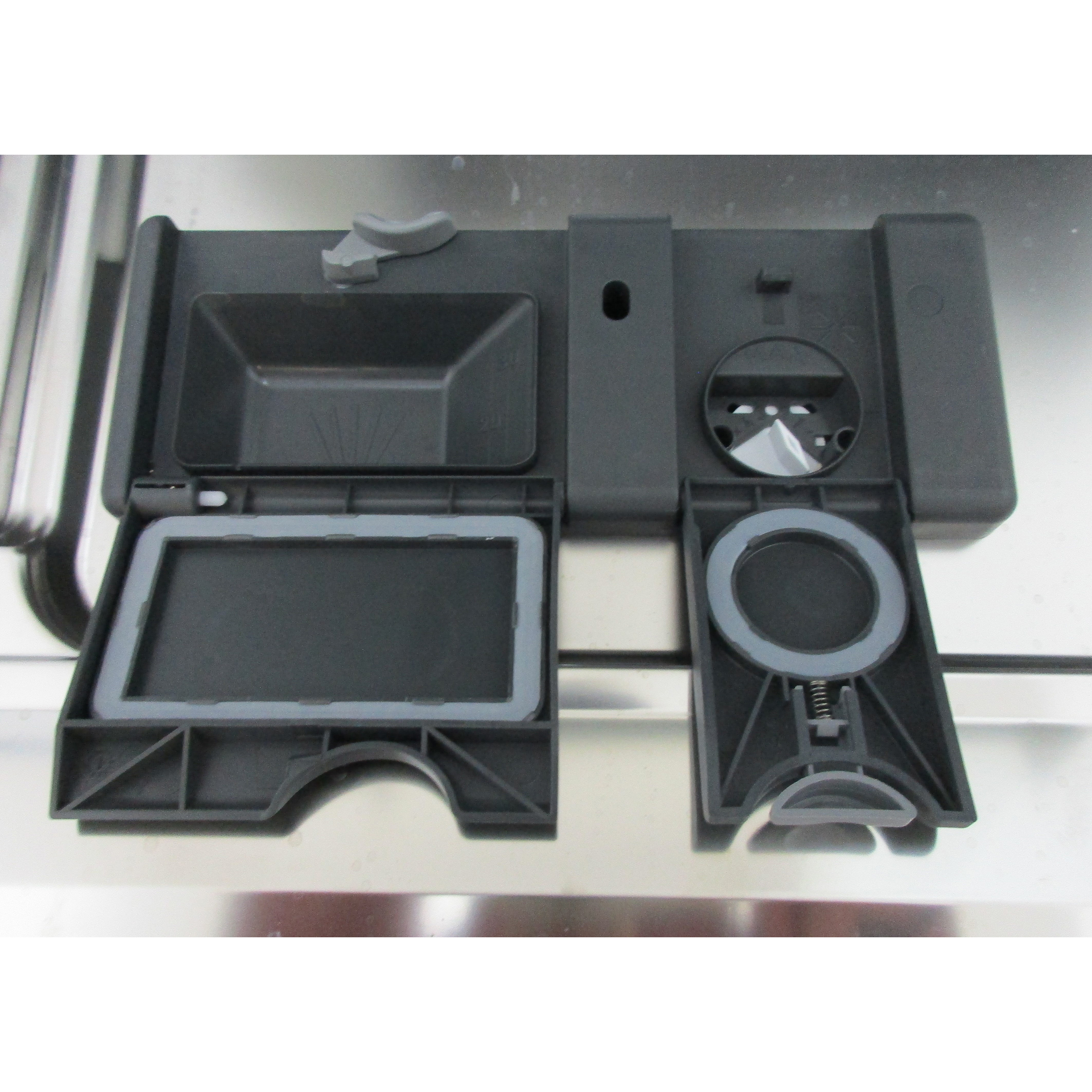 Electrolux EEA47201IX - Compartiment à produits