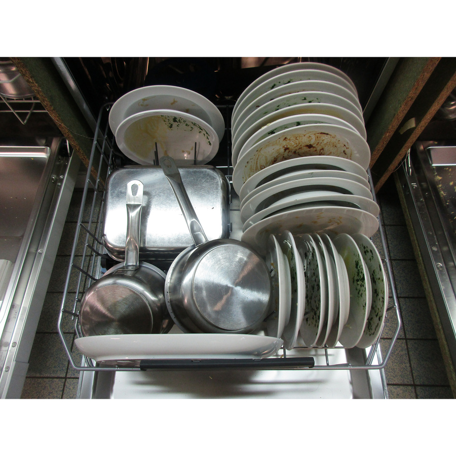 Electrolux EEG68500L - Rangement panier inférieur