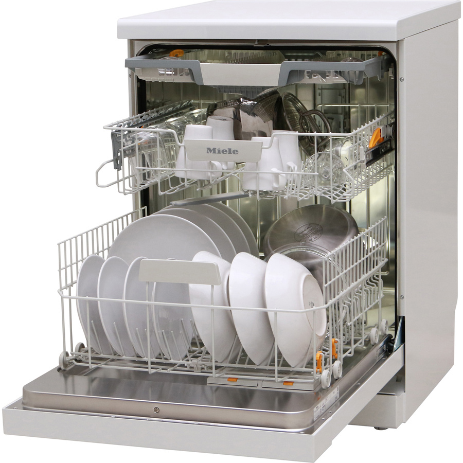 Miele G5312SC - Vue de 3/4, porte ouverte