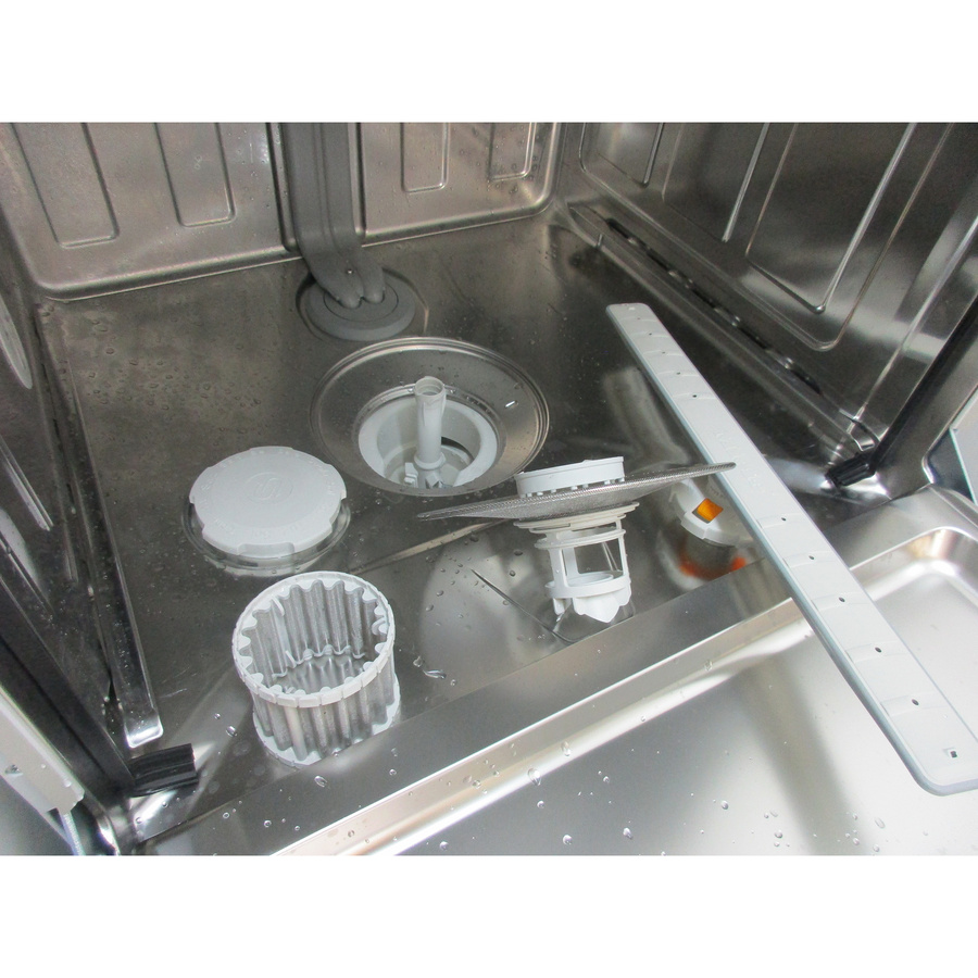 Miele G5312SC - Réservoir à sel et retrait du filtre