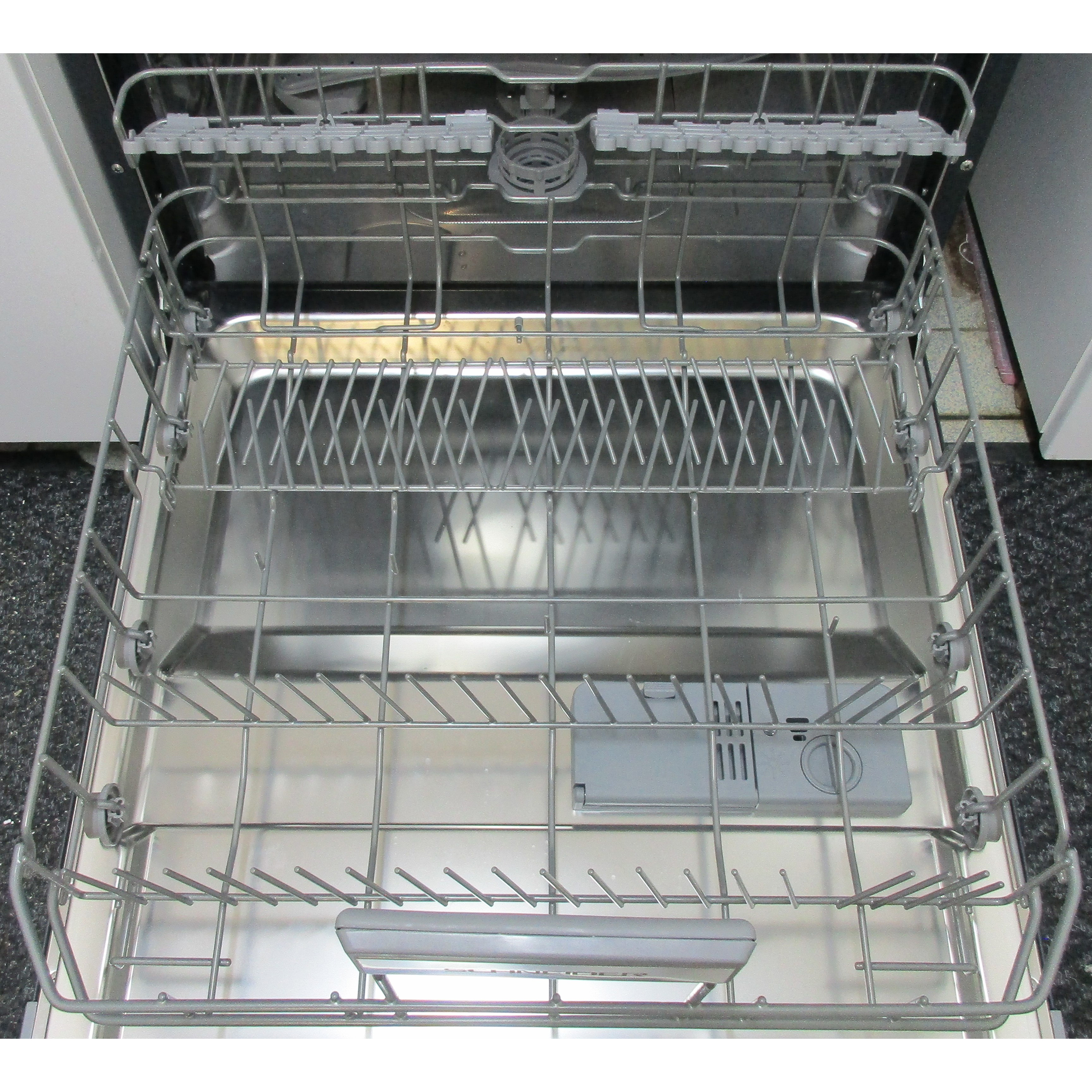 Schneider SCDW1542IDBM - Tiroir inférieur