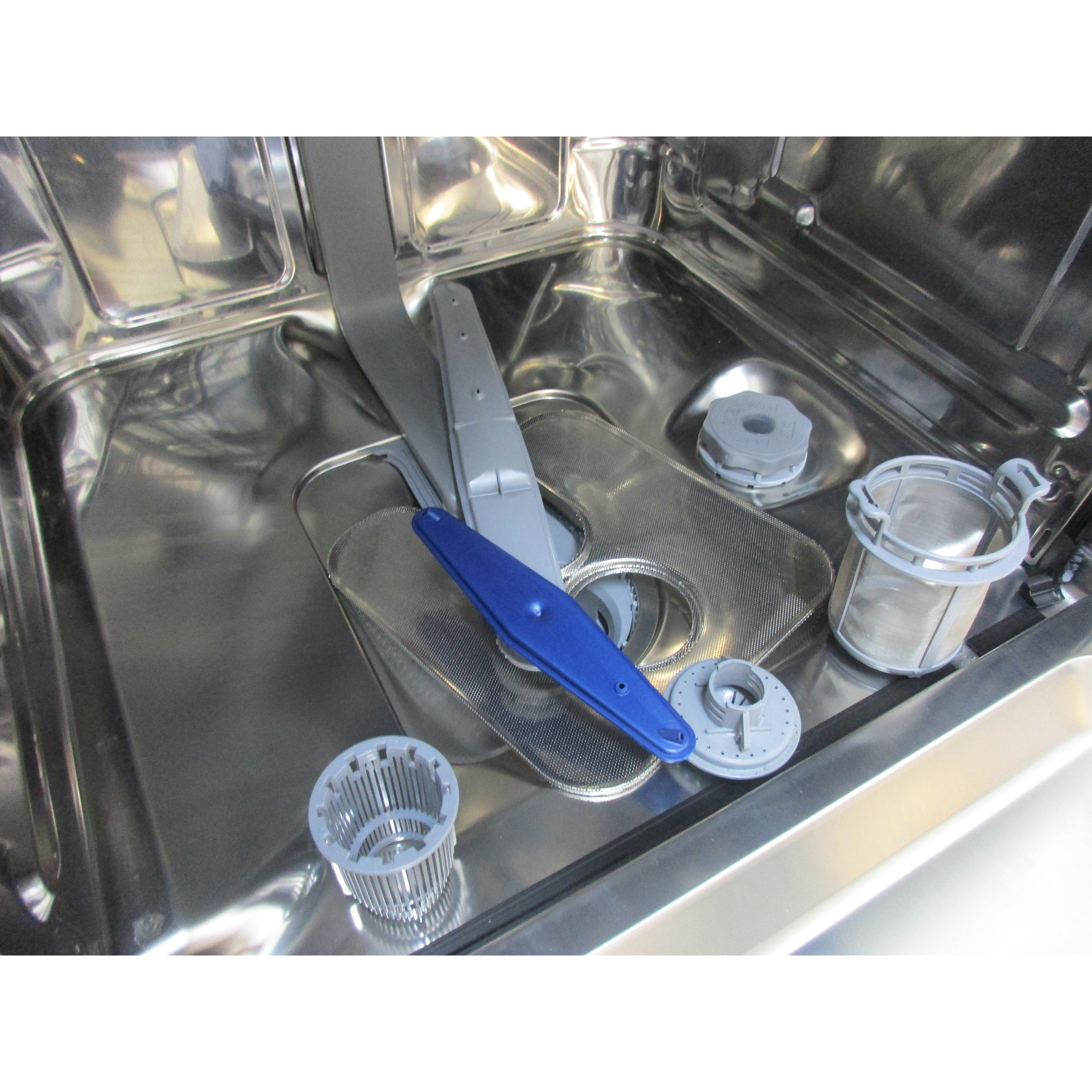 Smeg STL252CH - Réservoir à sel et retrait du filtre