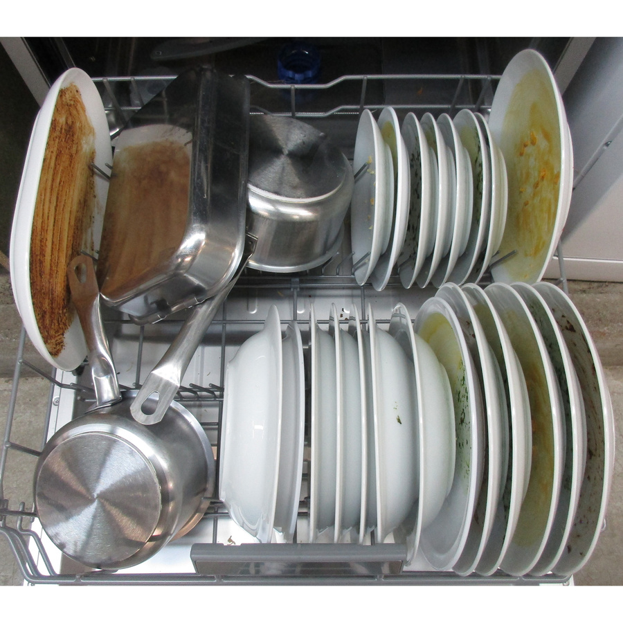 Thomson TDW1444BSL - Rangement panier inférieur