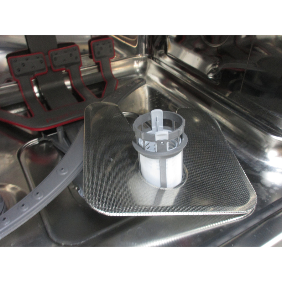 Whirlpool W3FD634 - Réservoir à sel et retrait du filtre