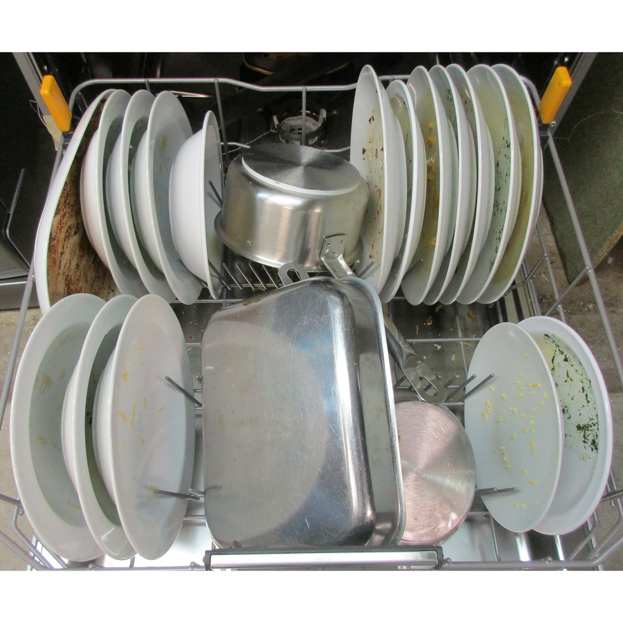 Whirlpool W7FHS41S - Rangement panier inférieur