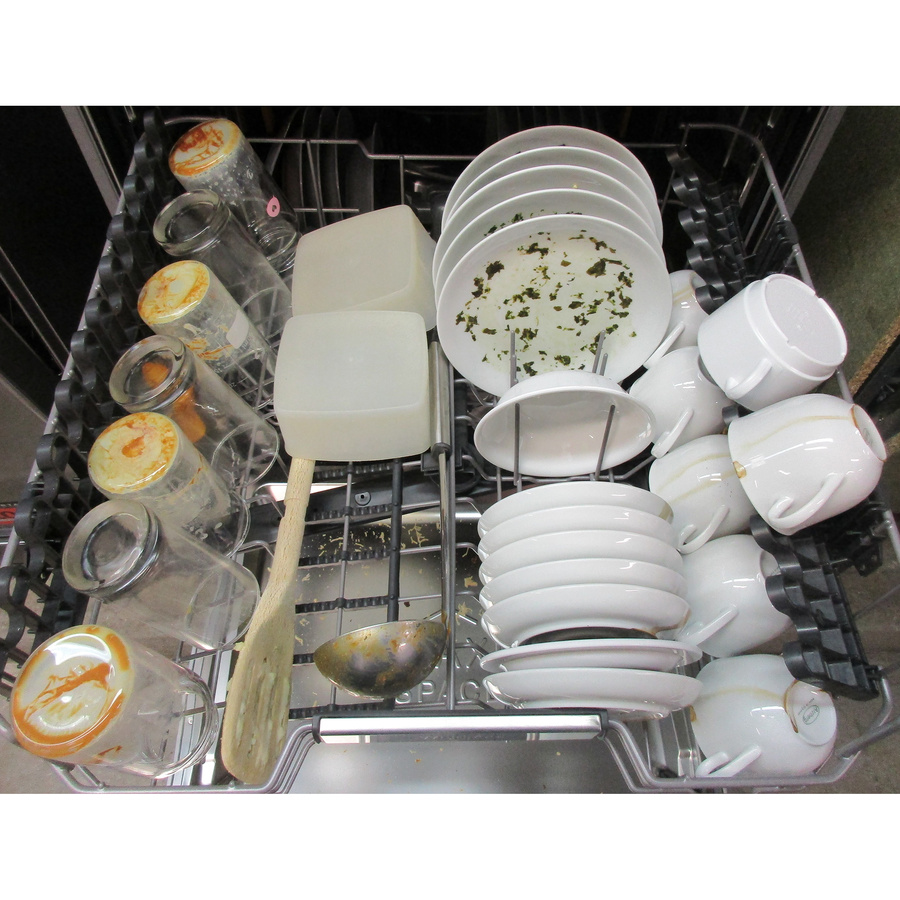 Whirlpool W7FHS41S - Rangement panier supérieur