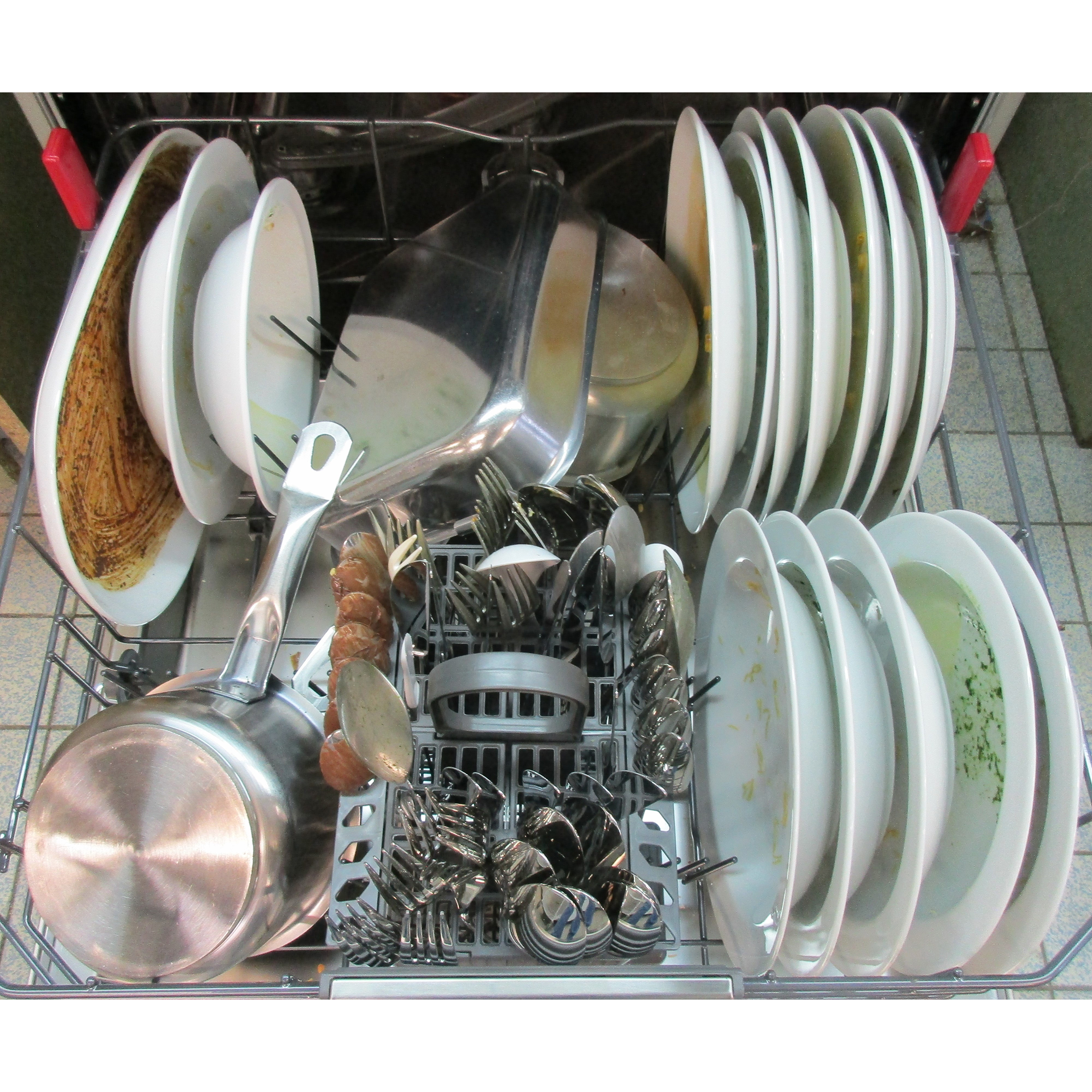 Whirlpool WFO3T133P6.5X - Rangement panier inférieur