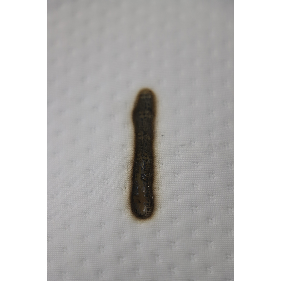 8 heures (Conforama) L'Éblouissant - Résultat du test d'inflammabilité avec des cigarettes