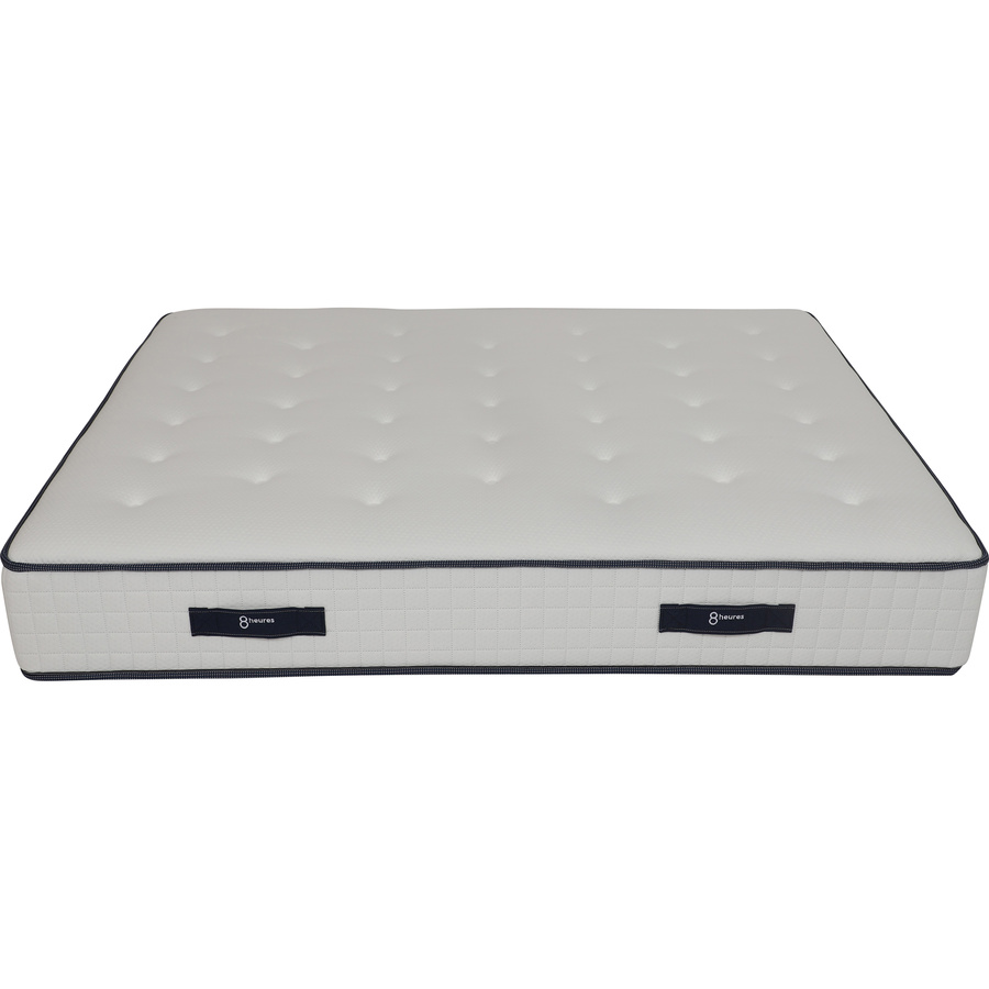 8 heures (Conforama) Le Triomphant - Vue de côté