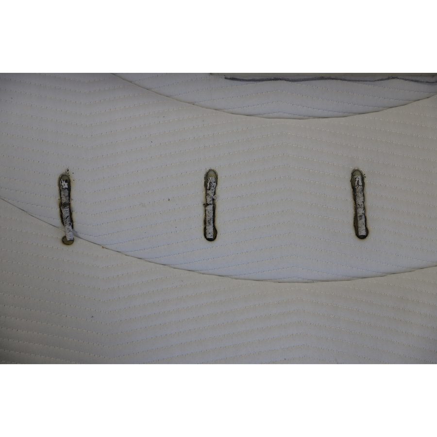 Bultex Astrion - Test d'inflammabilité : trois cigarettes sont allumées et placées sur le matelas