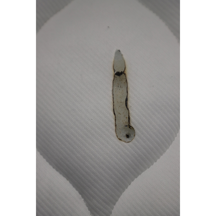 Dreaméa (But) Mira - Résultat du test d'inflammabilité avec des cigarettes