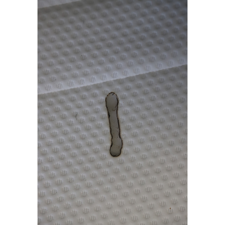 Ikea Åkrehamn ferme 604.816.47 - Résultat du test d'inflammabilité avec des cigarettes