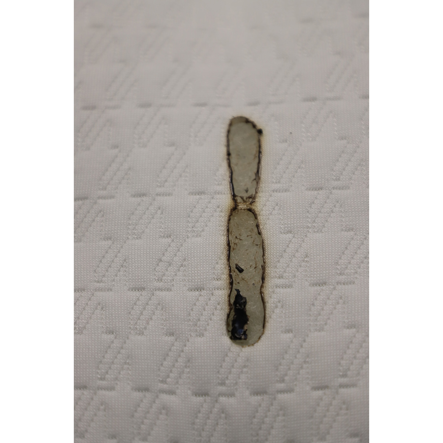 Il était une nuit (Conforama) Beryl matelas ressorts - Résultat du test d'inflammabilité avec des cigarettes