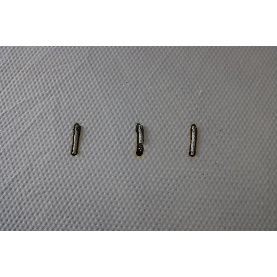 Livarno Home (Lidl) Royal Support Visco 7 zones à 1000 ressorts ensachés - Test d'inflammabilité : trois cigarettes sont allumées et placées sur le matelas