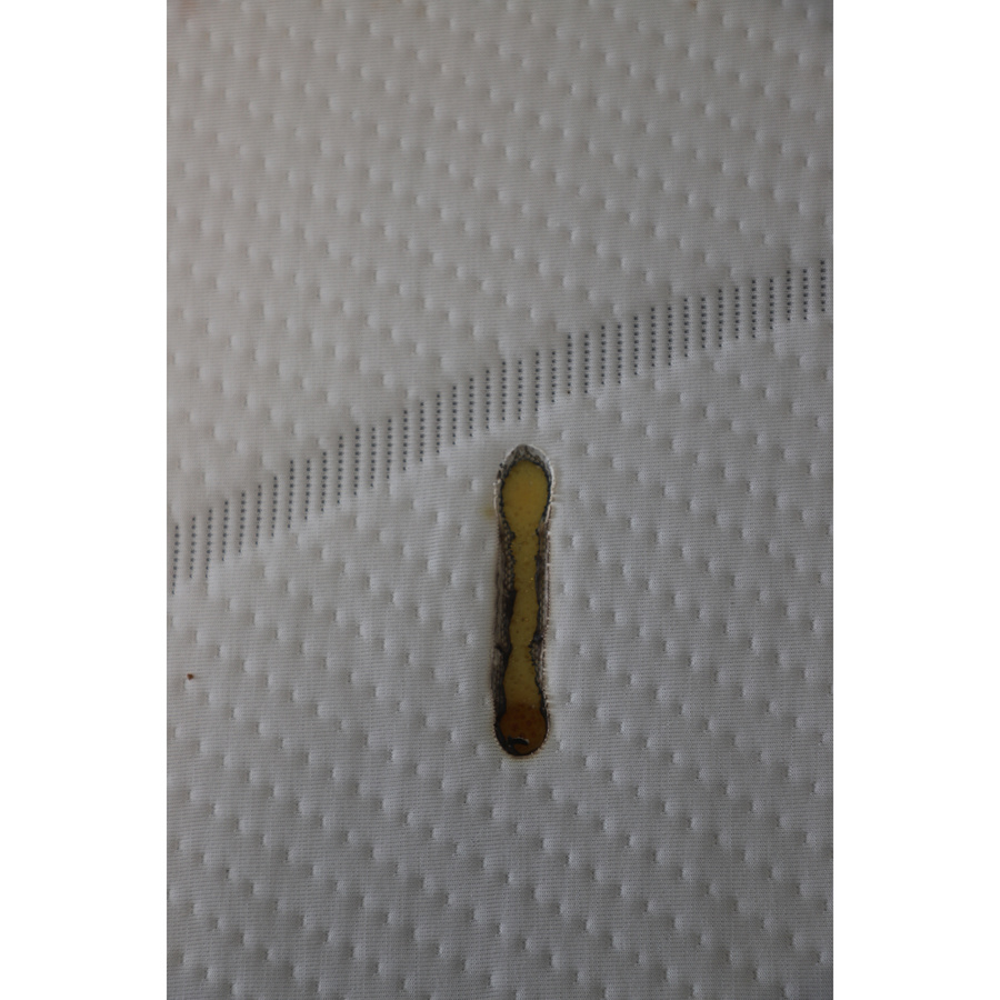 Tempur Form Original Medium  - Résultat du test d'inflammabilité avec des cigarettes