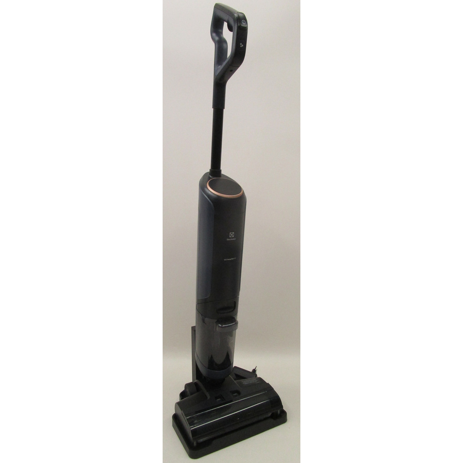 Electrolux Wet&Dry 800 EW81U3DB - Vue d'ensemble en position parking