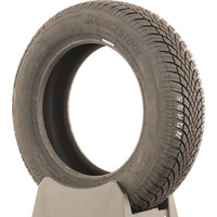 Bridgestone Blizzak LM 005