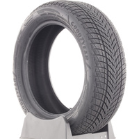 Goodyear UltraGrip Performance 3 215/55 R17