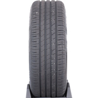 Kumho Ecsta HS51