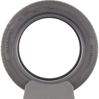 Kumho Ecsta HS52 -  225/40 R18