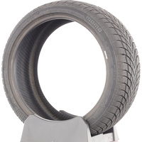 Momo W-20 North Pole -  225/40 R18