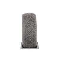 Momo W-20 North Pole -  225/40 R18