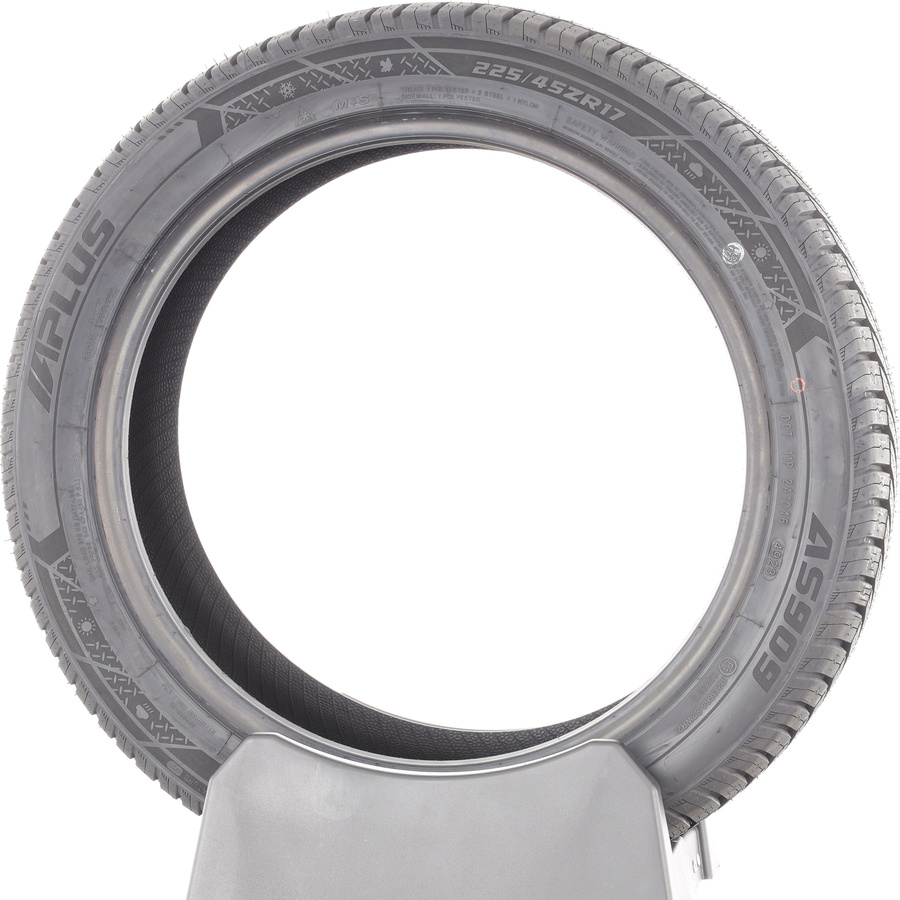 Aplus AS909 -  225/45 R17