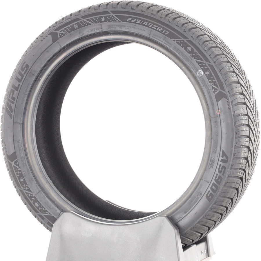 Aplus AS909 -  225/45 R17