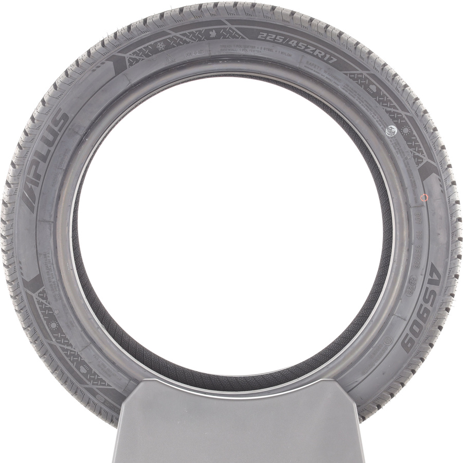 Aplus AS909 -  225/45 R17