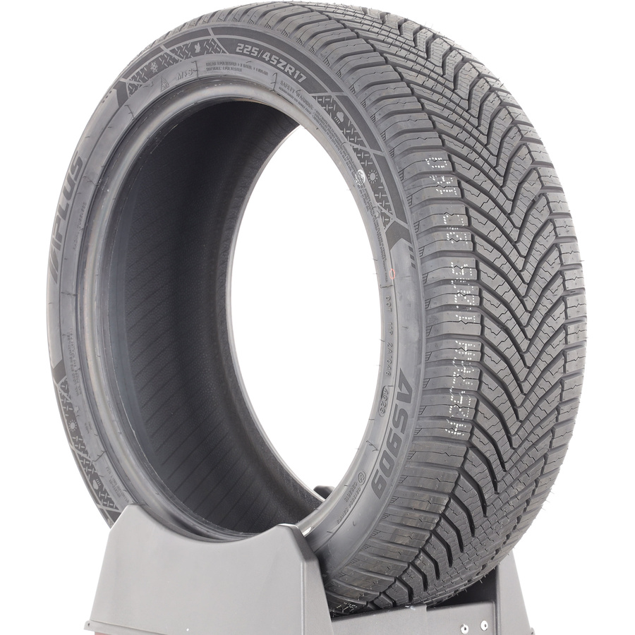 Aplus AS909 -  225/45 R17