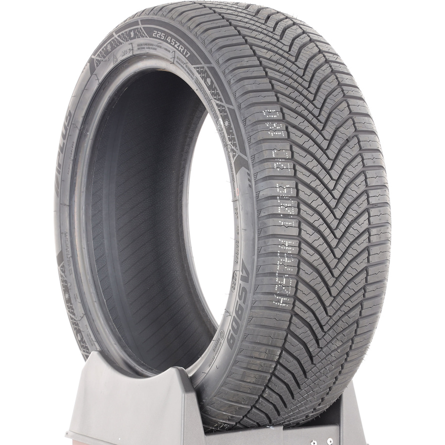 Aplus AS909 -  225/45 R17