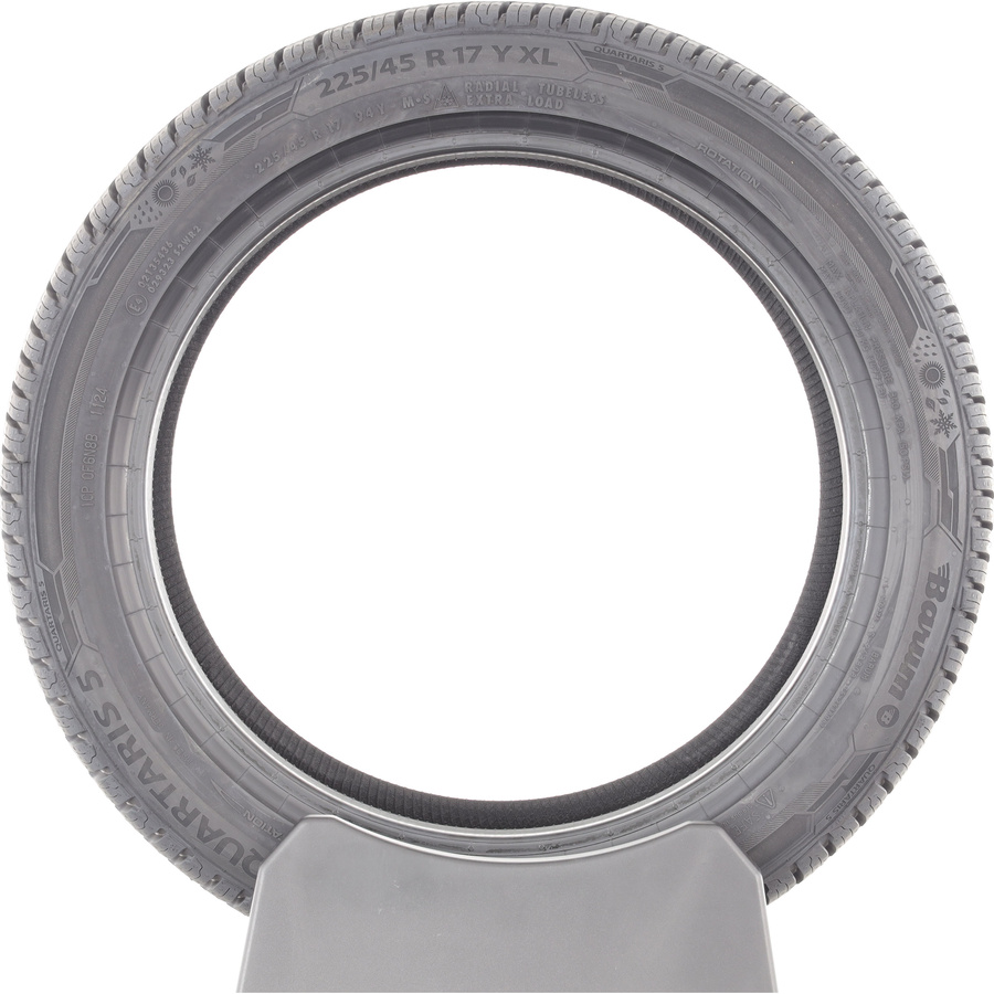 Barum Quartaris 5 -  225/45 R17