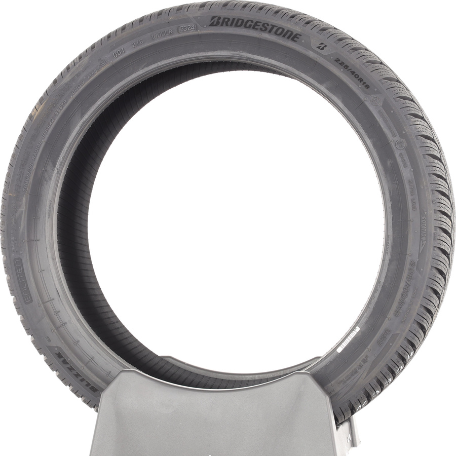 Bridgestone Blizzak 6 Enliten -  225/40 R18