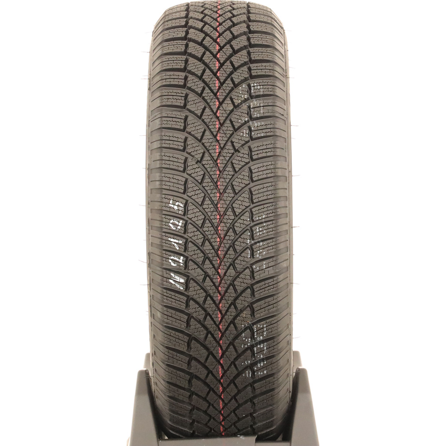Bridgestone Blizzak LM 005