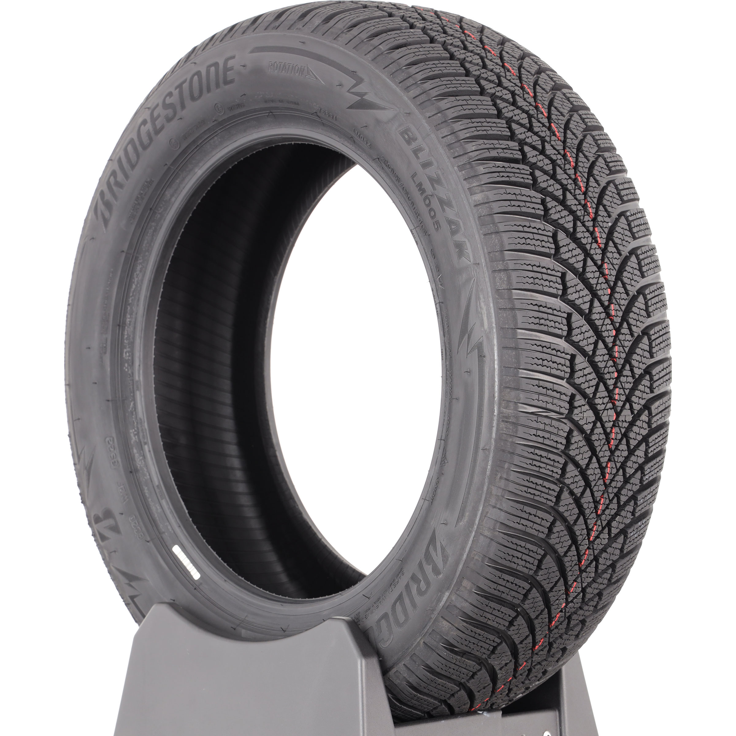 Test Bridgestone Blizzak LM005 - 205/60 R16 - Pneu - UFC-Que Choisir